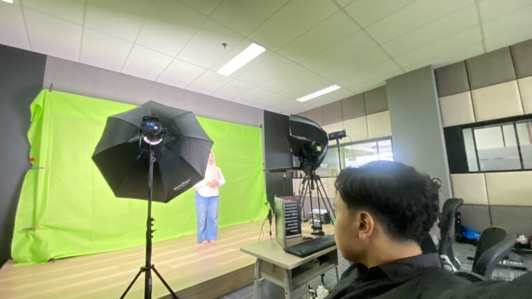 Dokumentasi pada saat develop produk (take video).