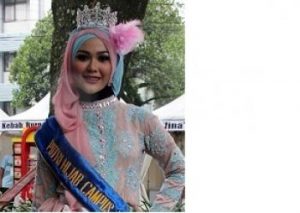 Mahasiswa FILKOM Menjadi Putri Hijab Kampus UB 2015