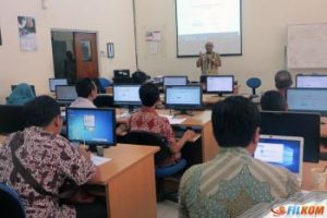 Pelatihan E-Learning berbasis Moodle bagi Dosen FILKOM UB
