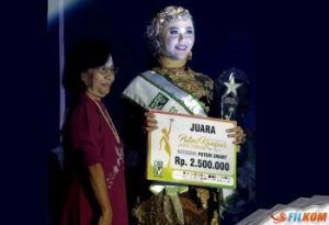 Mahasiswi FILKOM Juara 2 Puteri Kampus Jawa Timur 2017