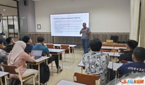 Prodi SI FILKOM Adakan Kuliah Tamu Praktisi Industri dalam Program Visiting Profesor 3 in 1.
