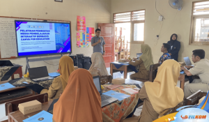 Program Studi PTI FILKOM UB Latih Guru SD Negeri 3 Talang Manfaatkan Canva for Education