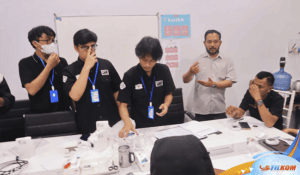 Tim Pengmas FILKOM UB Terapkan Sistem Deteksi Kebocoran Gas Berbasis IoT di Dapur Katering Sonokembang